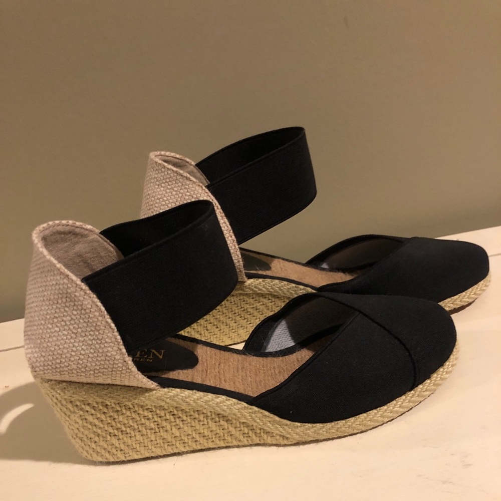 NWOT Ralph Lauren Wedge. Size 6